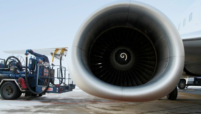 Plane jet